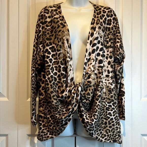 Tribal Animal Print Twisted Front Long Sleeve Oversized Sweater Size Small - Picture 1 of 10